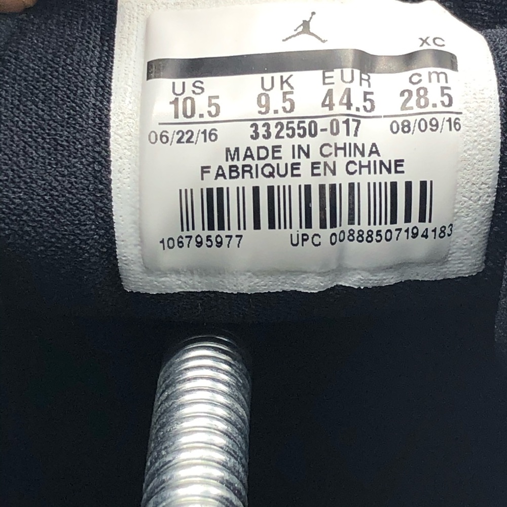 Air Jordan 1 Retro | Sz 10.5 - Picture 10 of 16